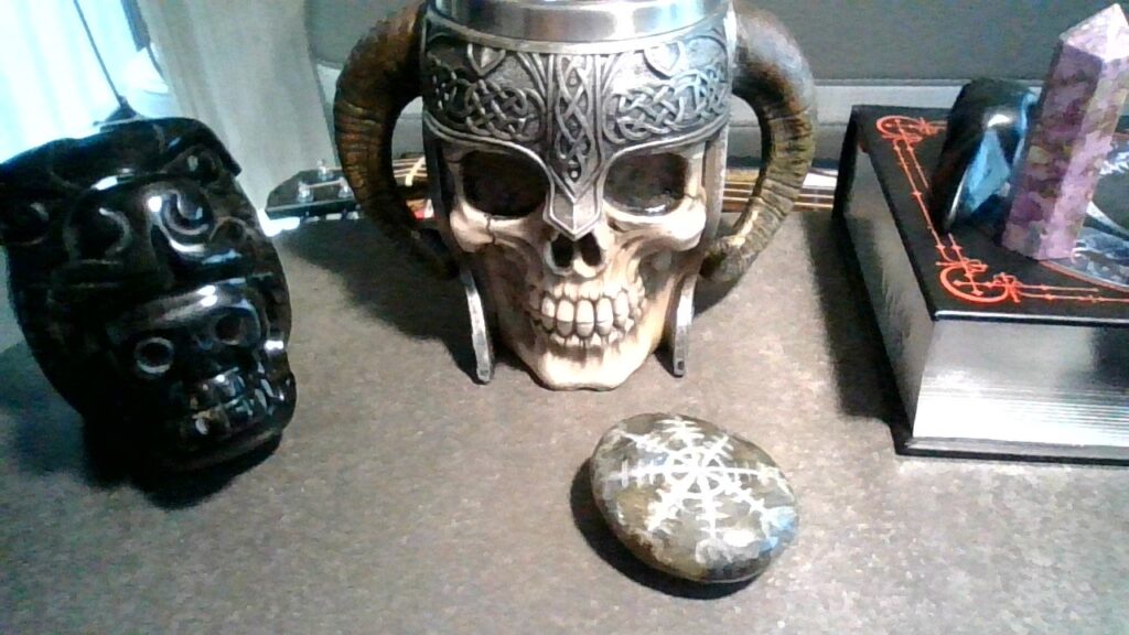 Imbued Labradorite Protection Rune - Ægishjálmur / Helm of Awe